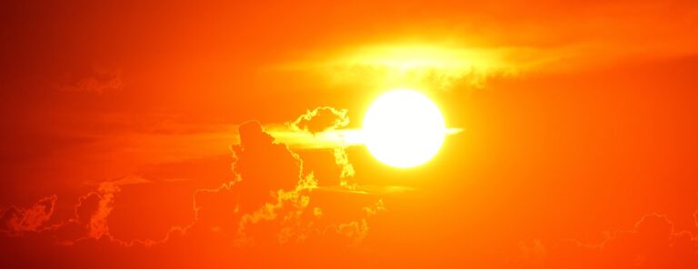 Sun directly overhead Andigama, Balalla, Migaswewa, Bambaragaswewa, Bakamuna, Aralaganwila, Chenkalady, Eravur at about 12.10 noon. today [02]