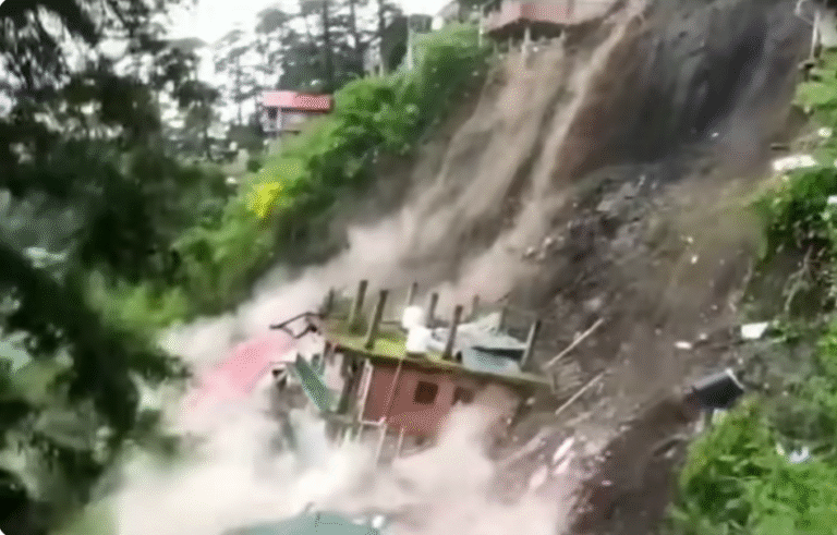 Landslide early warnings issued to the districts of Badulla, Colombo, Galle, Kalutara, Kandy, Kegalle, Kurunegala, Matale, Matara, Nuwara Eliya and Ratnapura